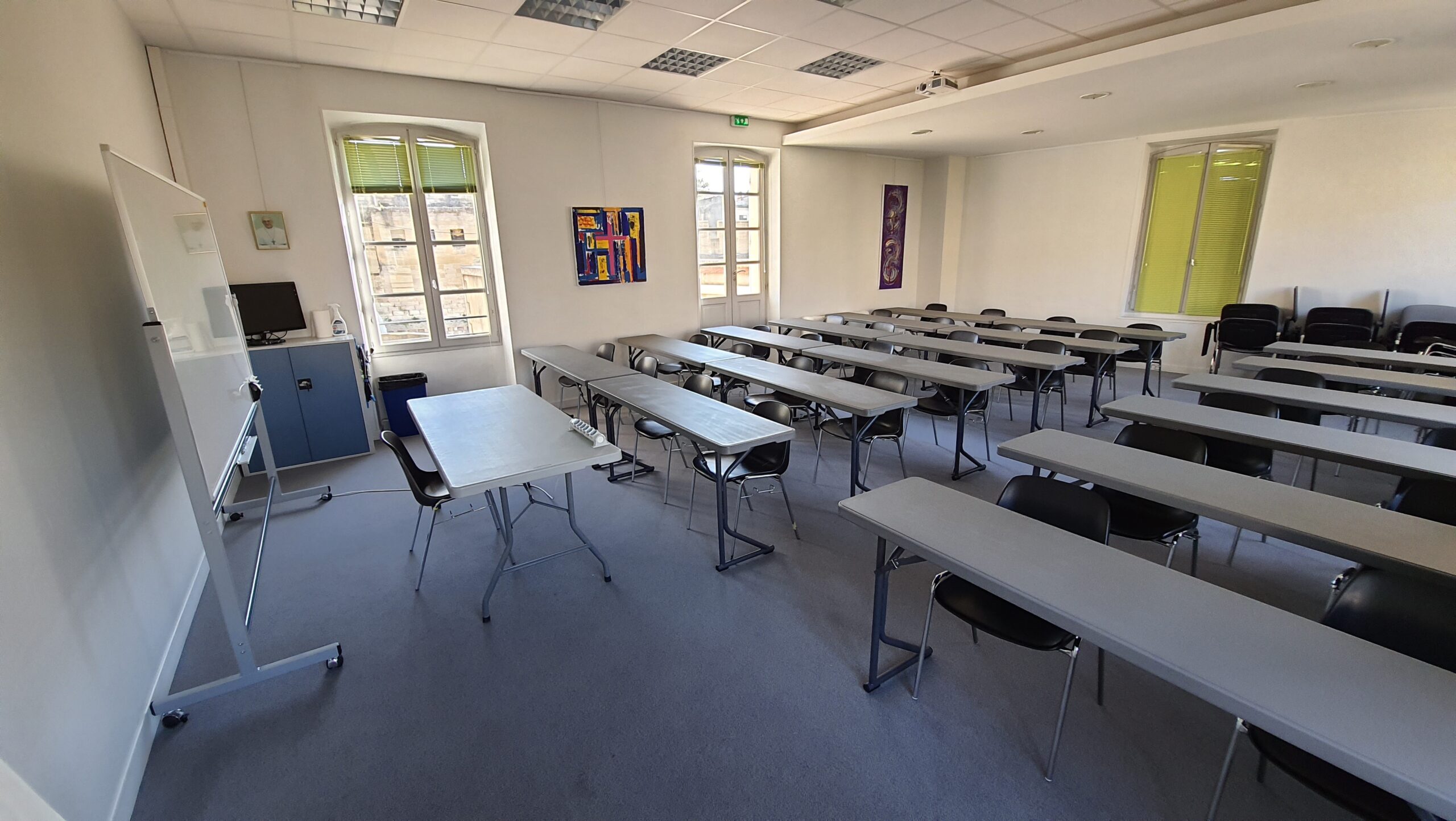 salle_ste_anne_tables_ecole_183_x_46_-_36_pers_-_tableau