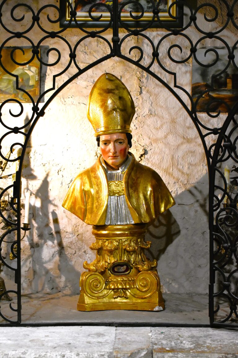 St Quenin Buste à la cathédrale