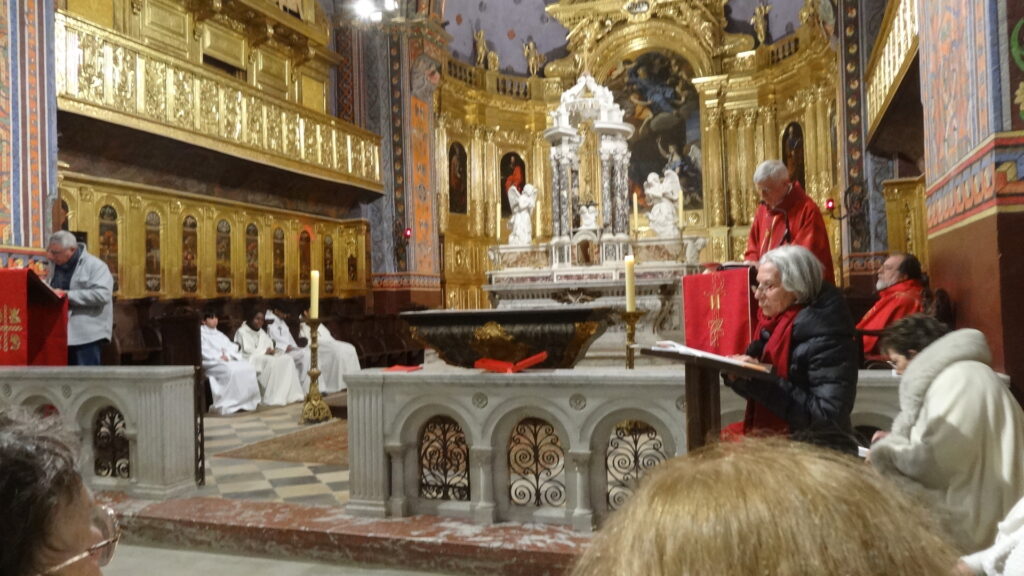 11- Célébration de la Passion du Seigneur.